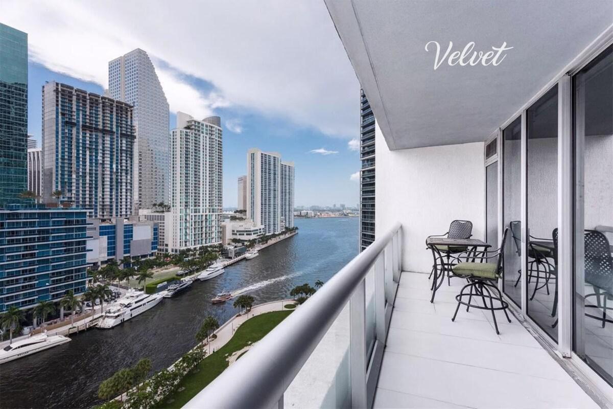 Icon Brickell Suites By Vesper Маями Екстериор снимка